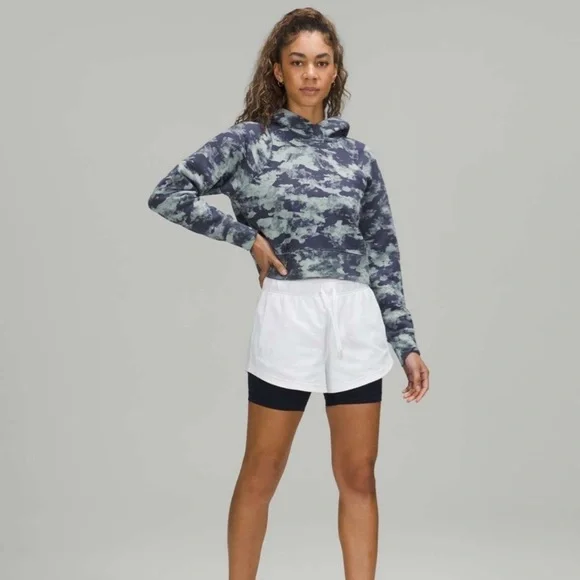 Lululemon Loungeful Cropped
Hoodie Heritage Camo Wash WP Blue Multi - Picture 3 of 7